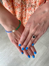 Load image into Gallery viewer, Colour Block Beaded Bracelet