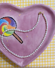 Load image into Gallery viewer, Classic Pearl Necklace