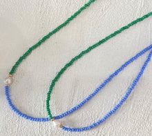 Load image into Gallery viewer, Colour Block Beaded Necklace