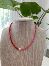 Load image into Gallery viewer, Colour Block Beaded Necklace